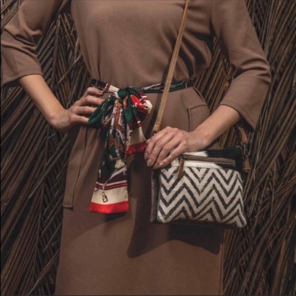 Myra bag staggering Crossbody Upcycled Purse - Picture 3 of 6